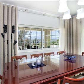 4 bedroom villa with pool close to beach on Akrotiri peninsula, sleeps 8